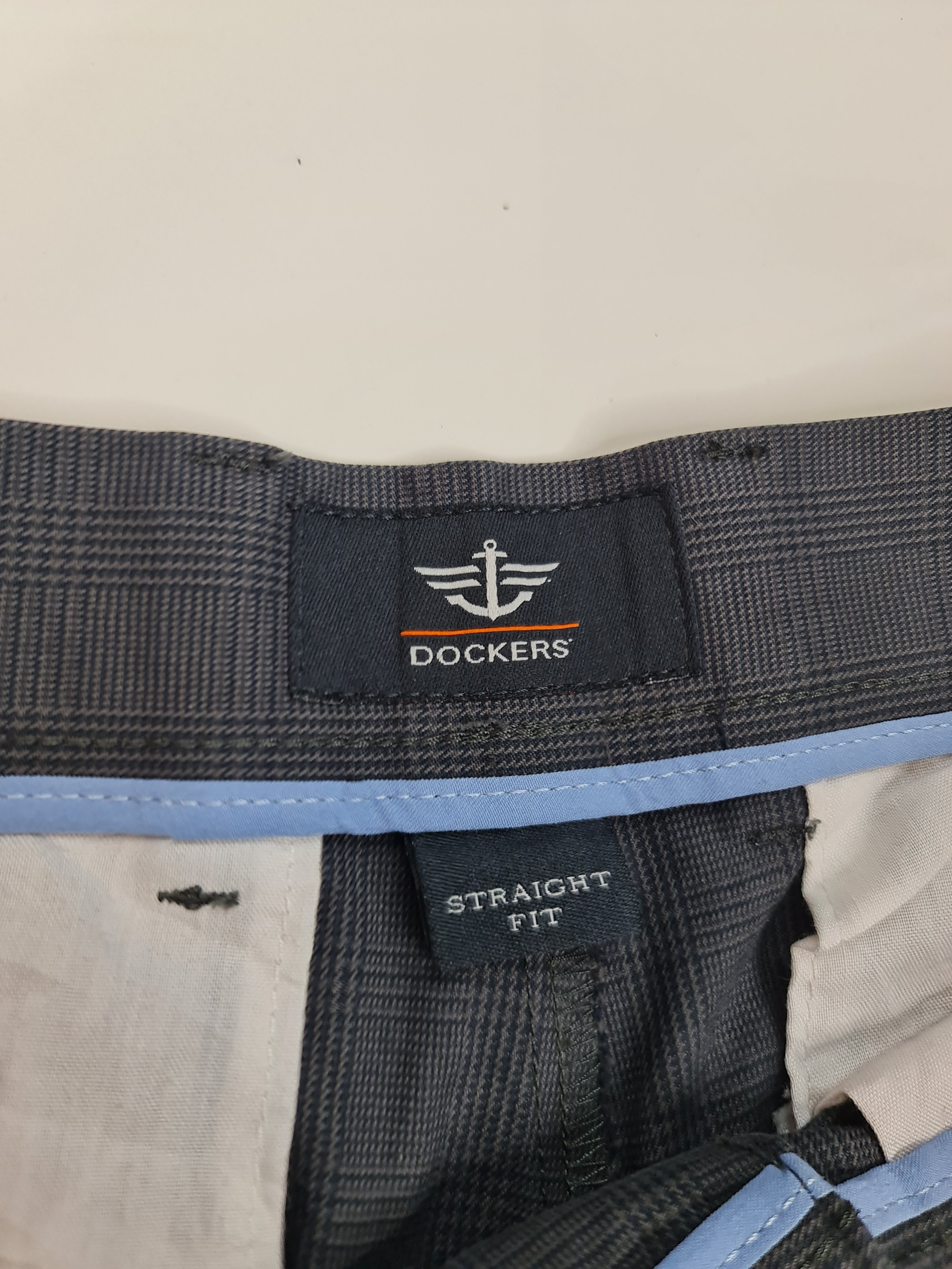 Pantalon de hombre marca Dockers' - (Talla: 32 x 30) Gris