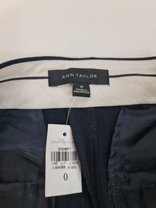Pantalon de mujer marca Ann Taylor - (Talla: 0) Azul oscuro