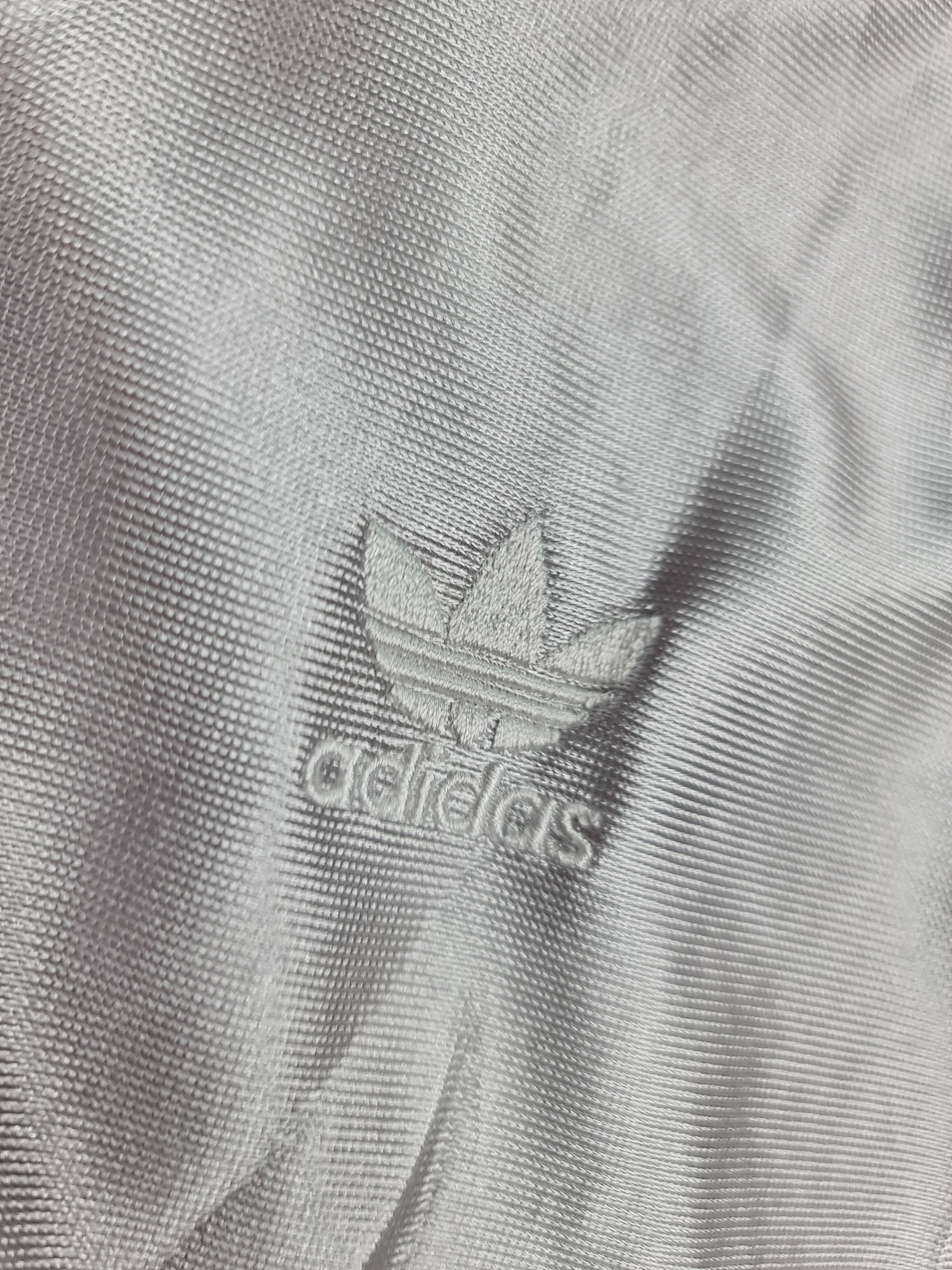 Suéter marca Adidas - (Talla: M) Gris