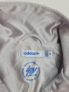 Suéter marca Adidas - (Talla: M) Gris